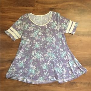 Women’s LulaRoe perfect tee
